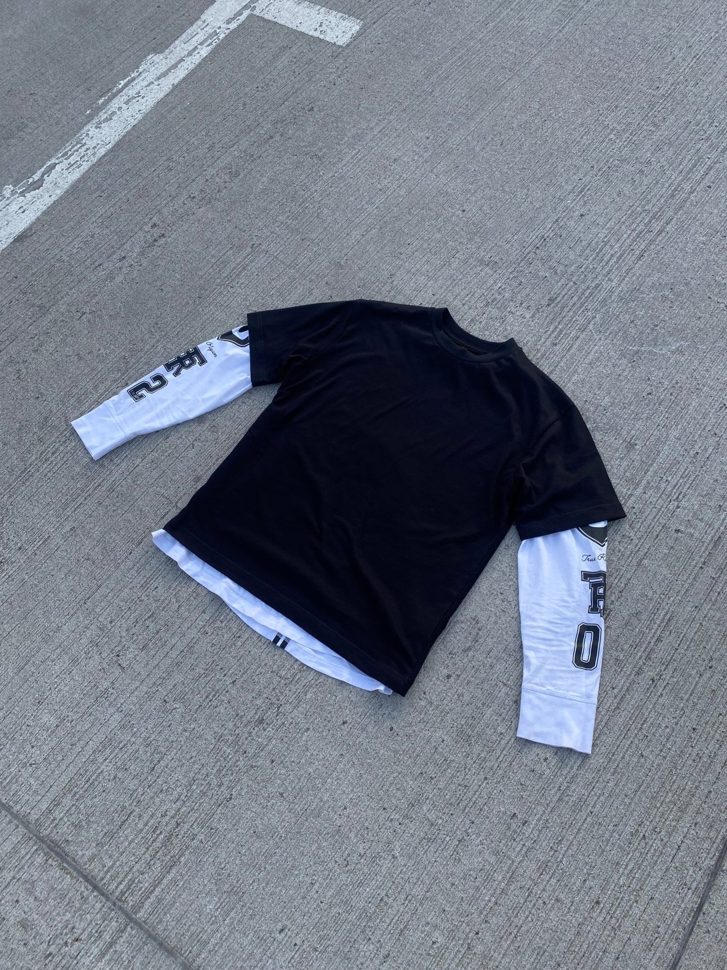 Blank Tee (Black) - Yoel_Studio