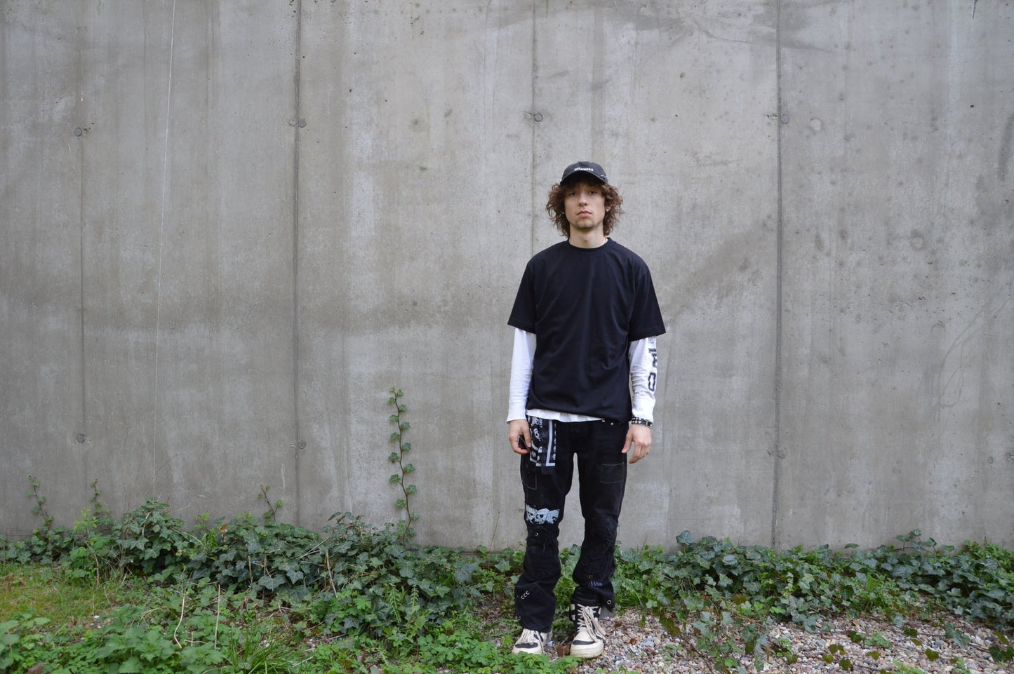Blank Tee (Black) - Yoel_Studio