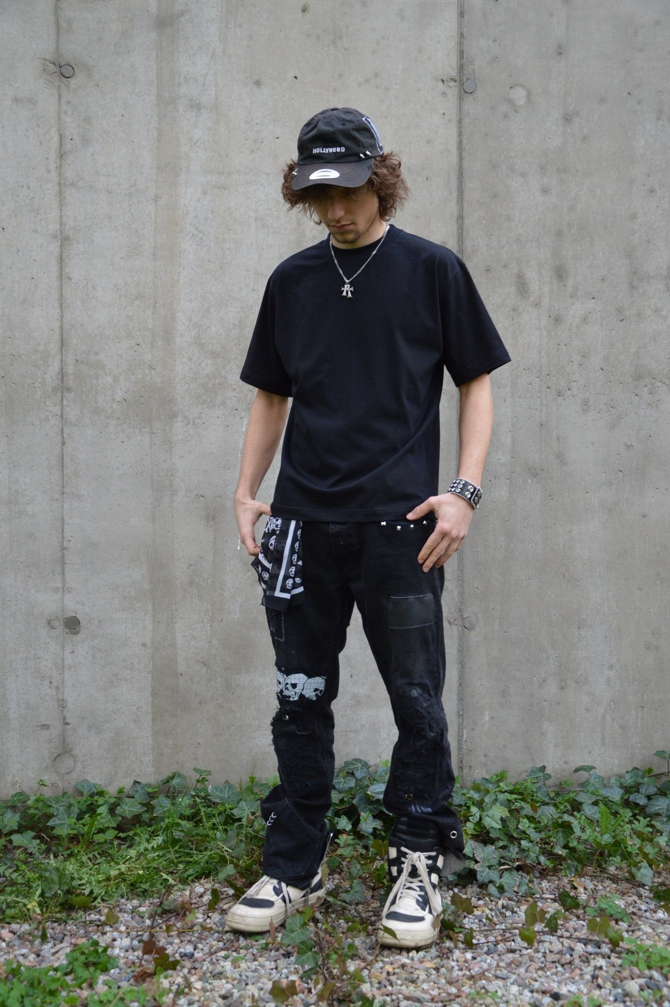 Blank Tee (Black) - Yoel_Studio