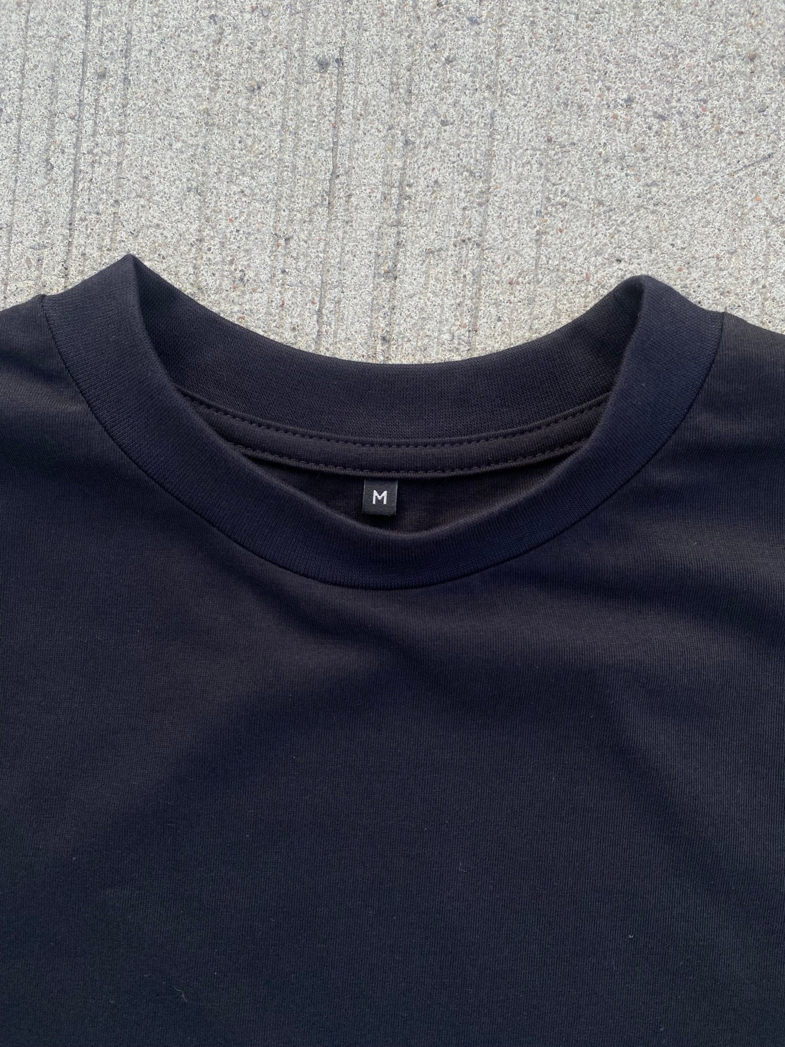 Blank Tee (Black) - Yoel_Studio